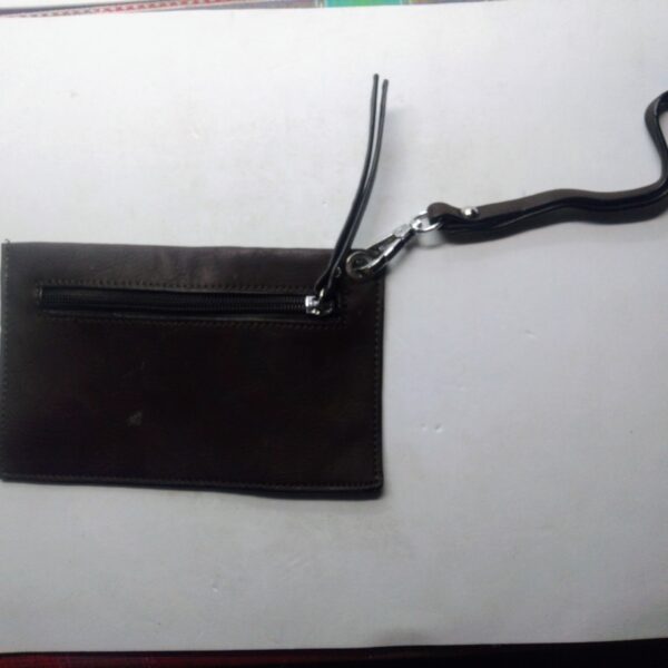Pochette pelle marrone vintage unisex laccio polso