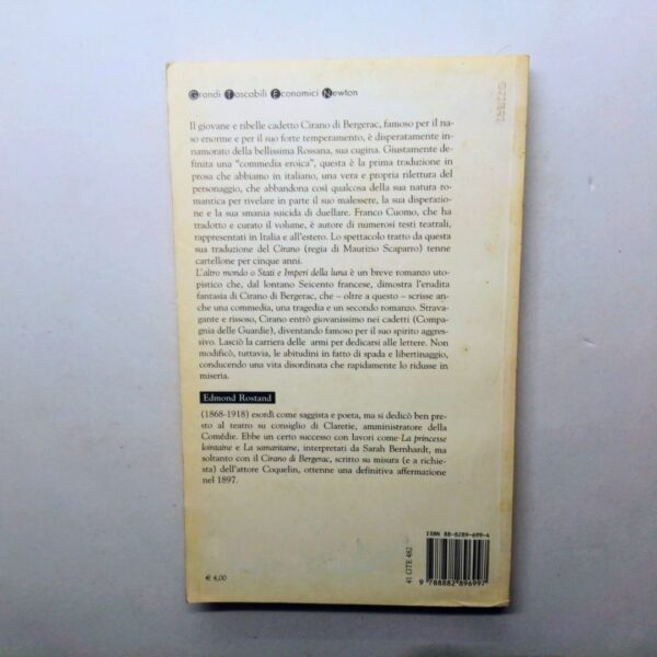 Libro Cirano de Bergerac romanzo di Edmond Rostad wdizione Newton 2002 copertina retro