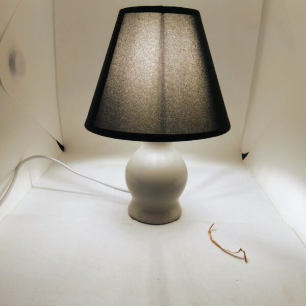 Lampada da tavolo scrivania abat jour ikea grigia luce calda accesa
