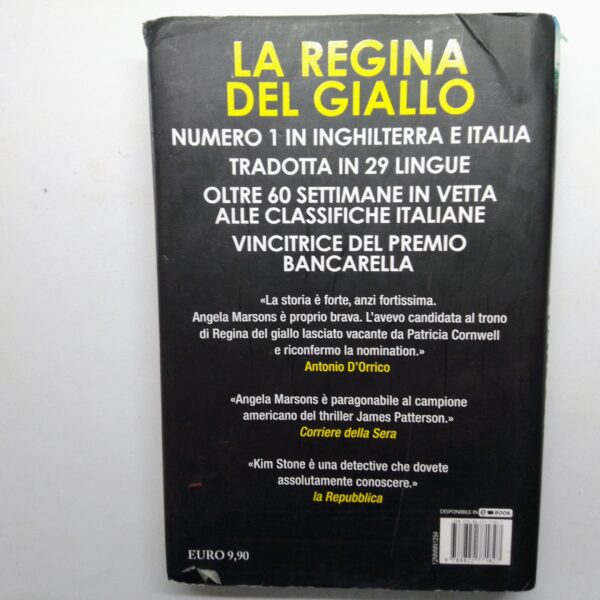 Libro Promessa mortale romanzo di Angela Marsons 2023 copertina retro