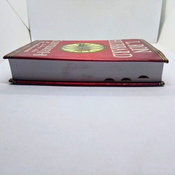 Libro scientology o 8 il libro dei fondamenti ron hubbard 2007 lato sinistro