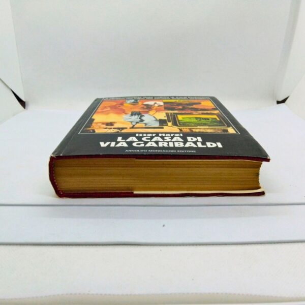 libro la casa di via garibaldi Isser Harel Mondadori 1976 prima edizione lato inferiore