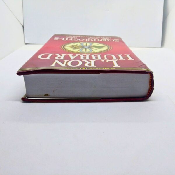 Libro scientology o 8 il libro dei fondamenti ron hubbard 2007 lato superiore